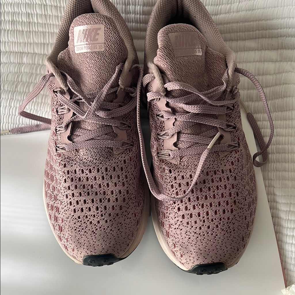 Nike Air Zoom Pegasus 35 Preowned Running Shoes Nike Air Zoom Pegasus 35 Preowned Running Shoes